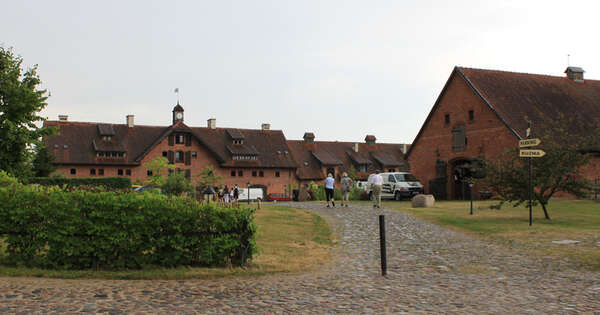 3.Reitanlage_in_Galiny.jpg